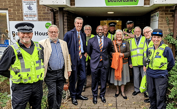 Police and Crime Commissioner outsde Leigh Buzzard Police Station with officers